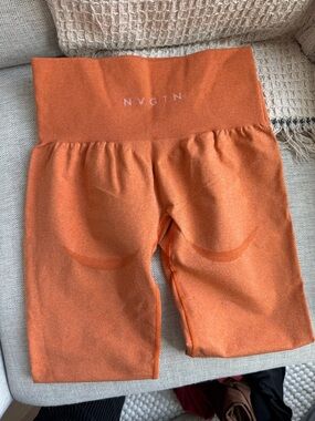 NVGTN Contour Leggings